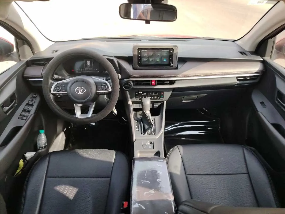 Car image 20