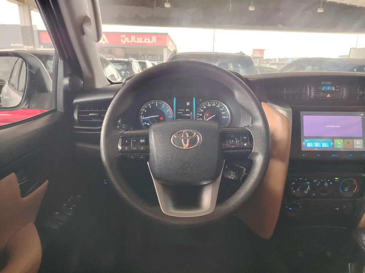 Car image 24