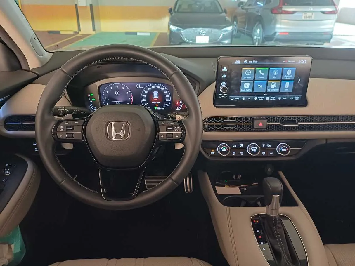 Car image 17