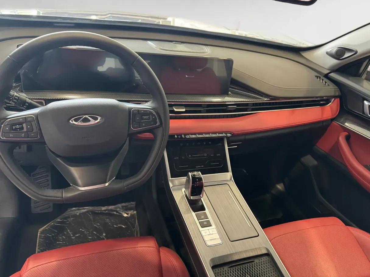 Car image 8