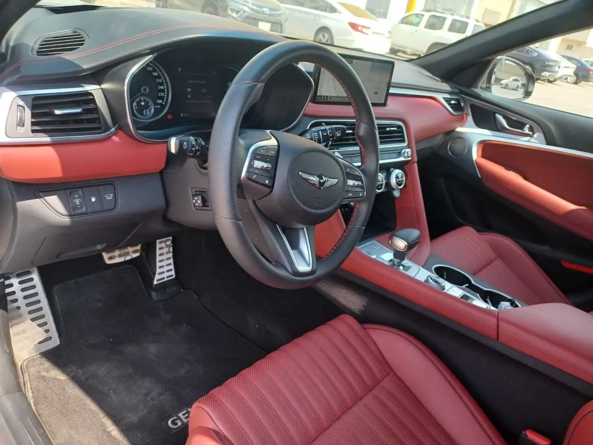 Car image 11