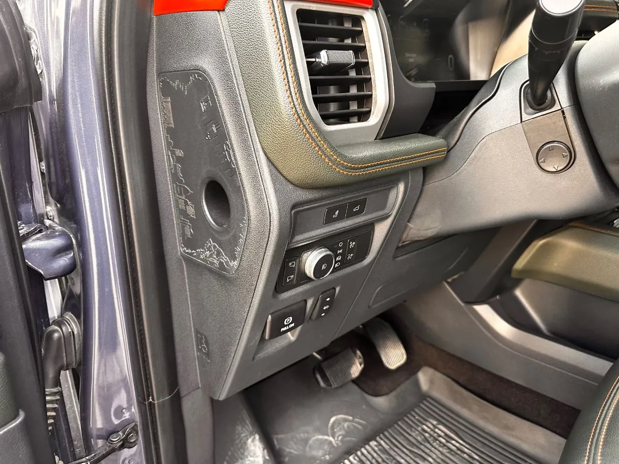Car image 29
