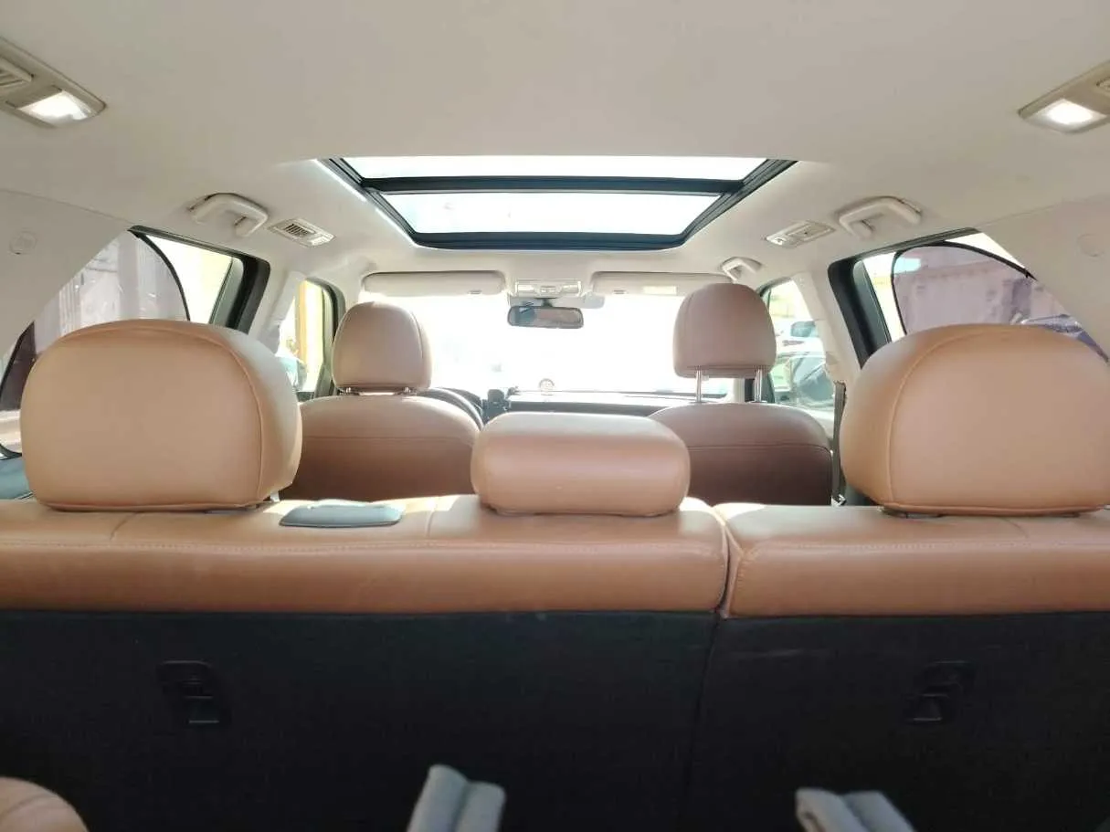 Car image 27