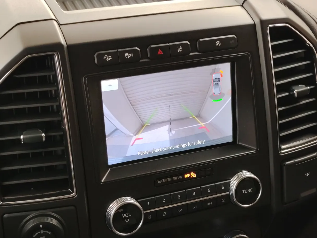Car image 28