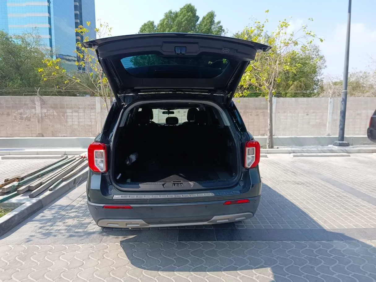 Car image 29