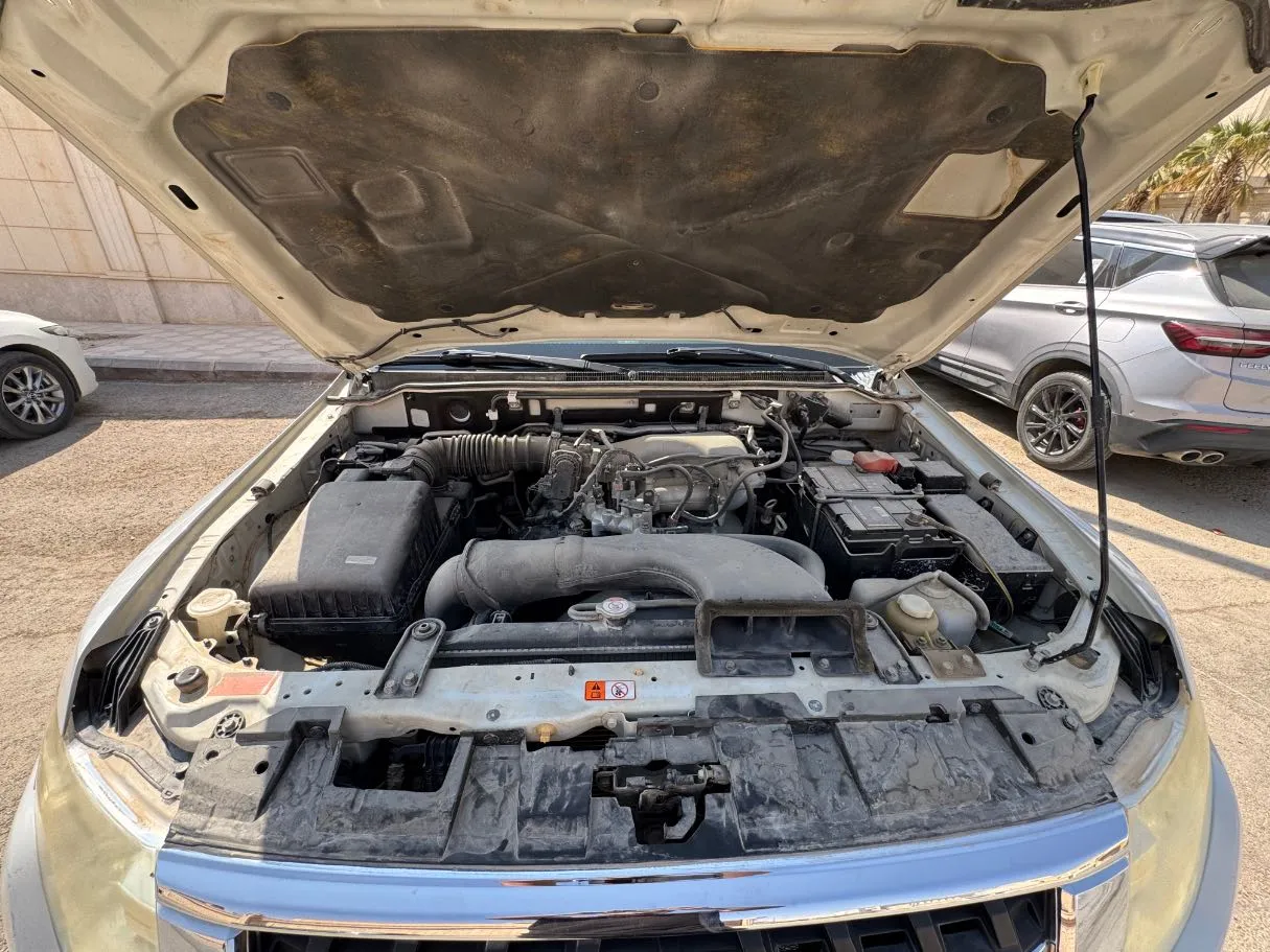 Car image 25