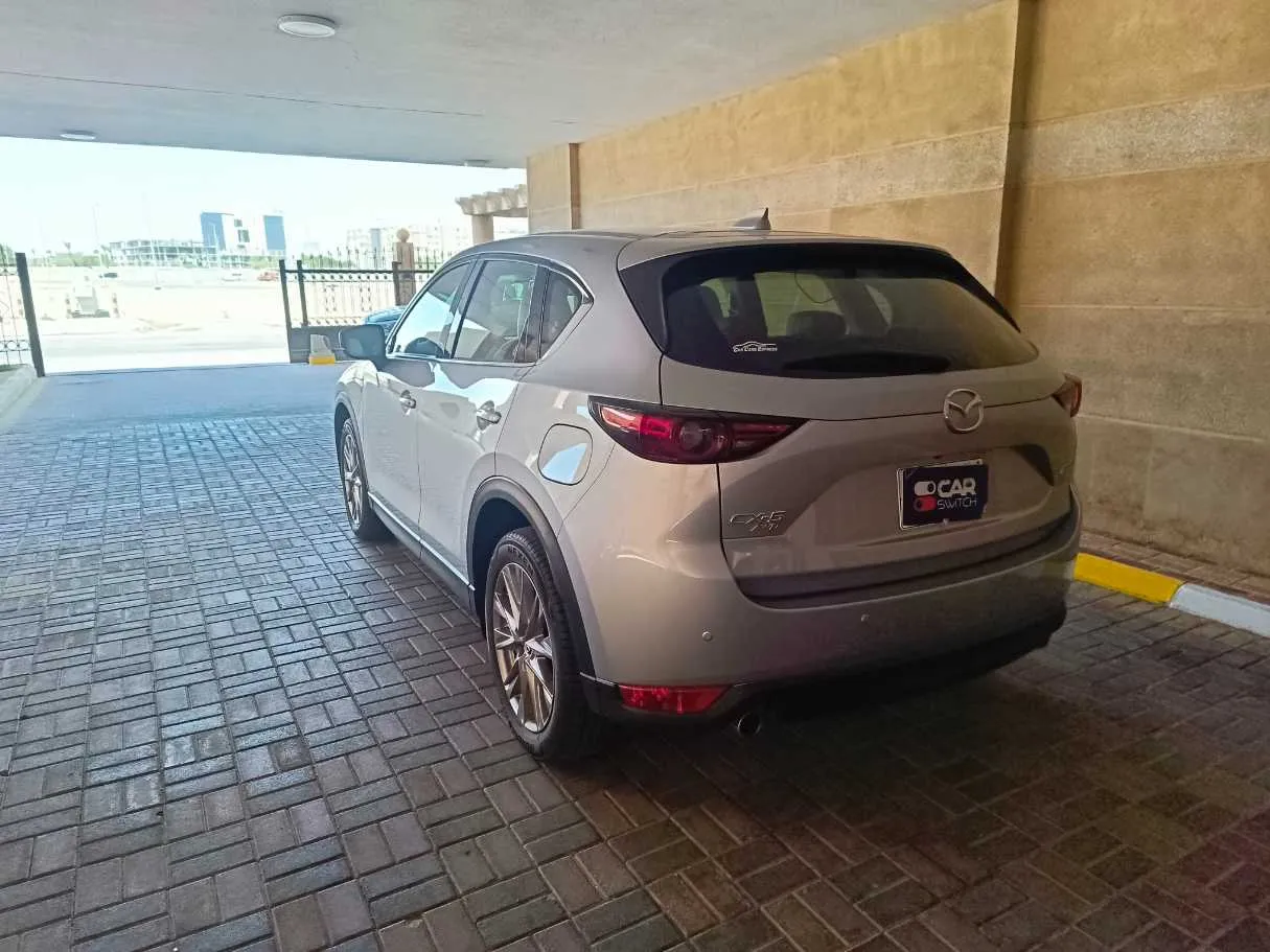 Car image 7