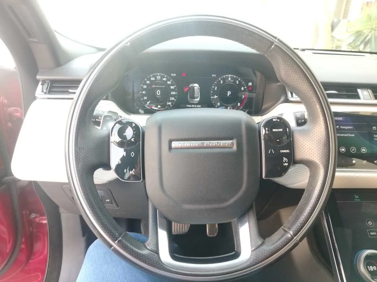 Car image 29