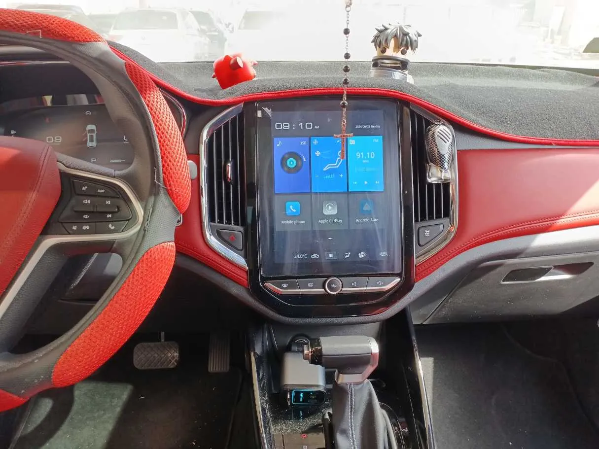 Car image 17