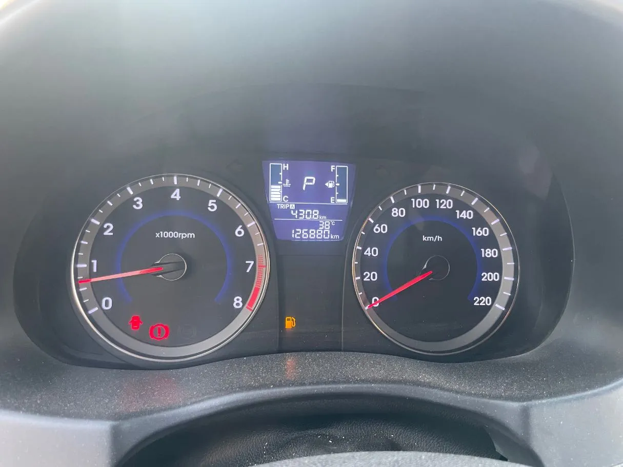 Car image 20