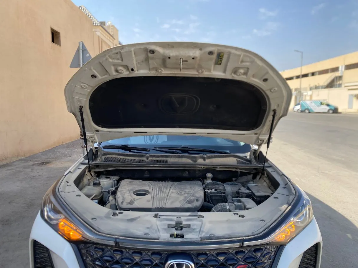 Car image 26