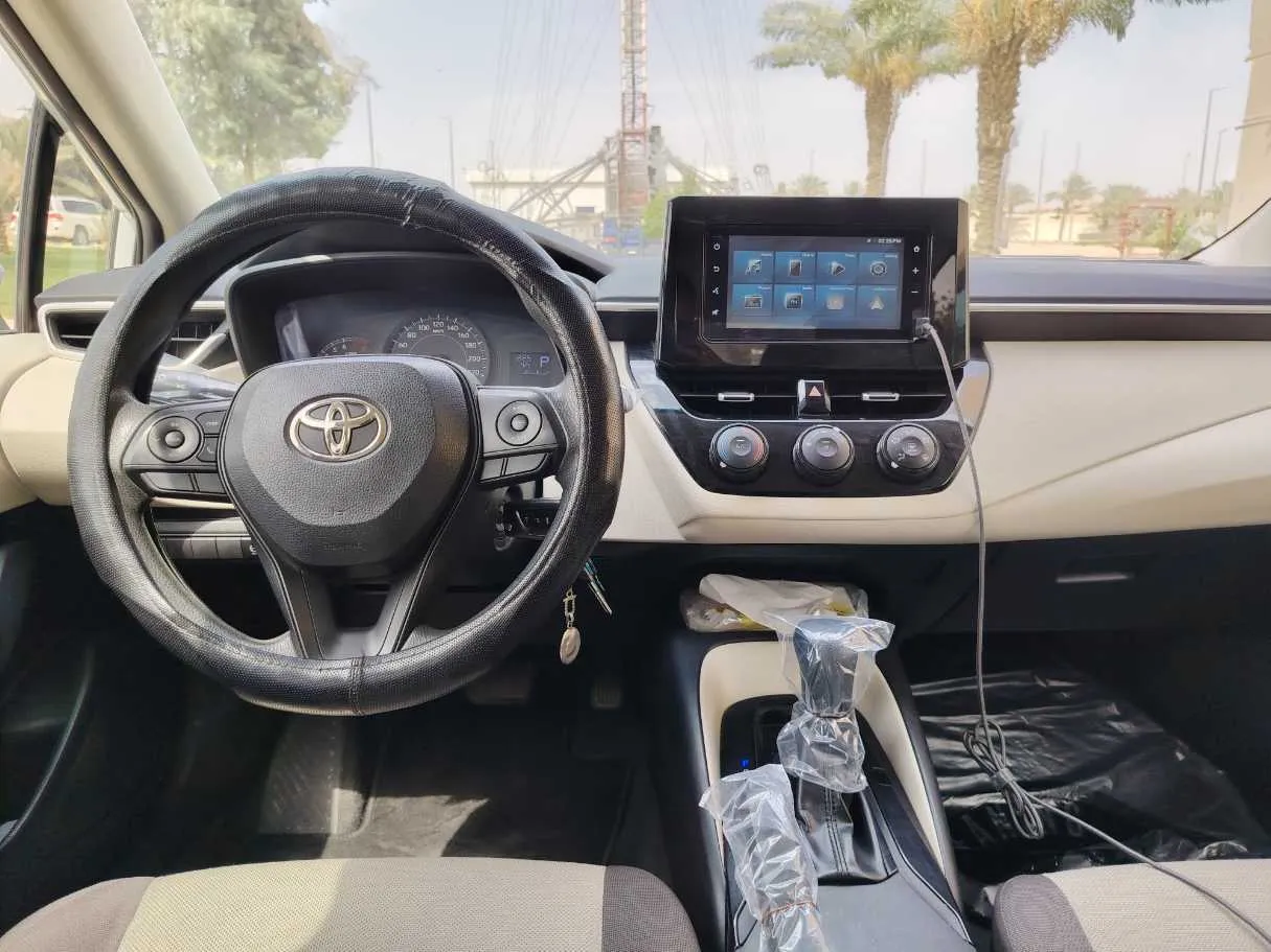 Car image 19