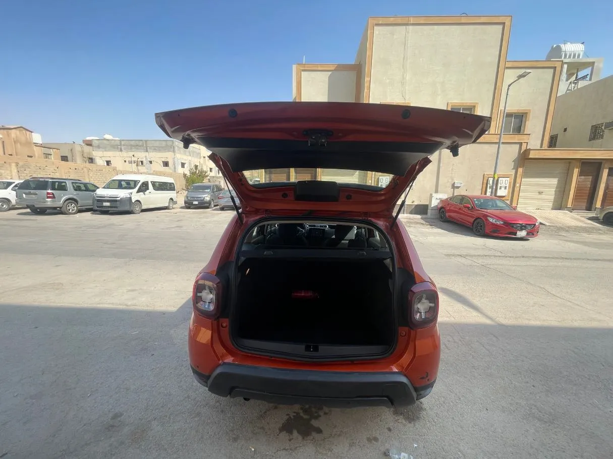 Car image 20