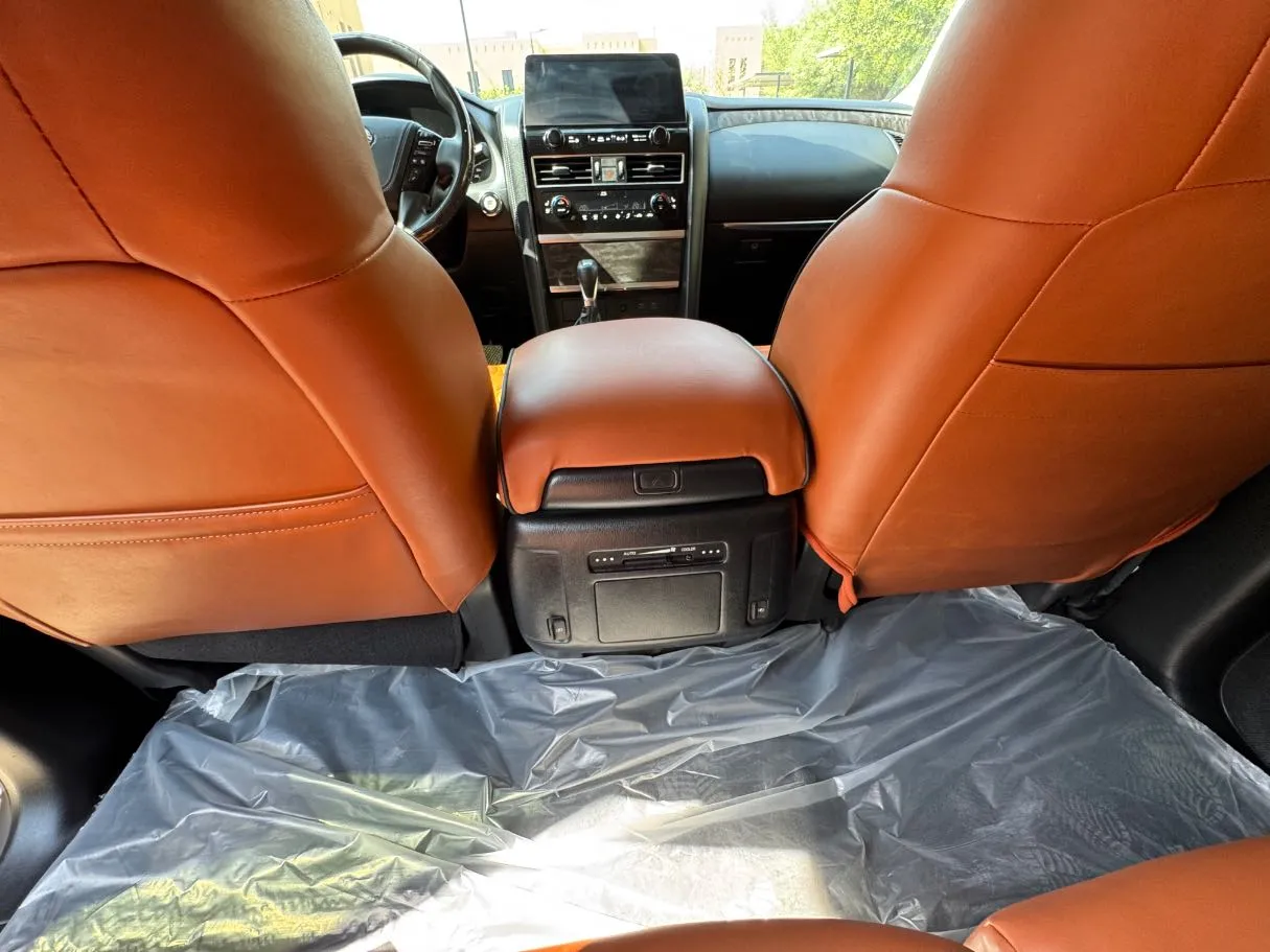 Car image 23