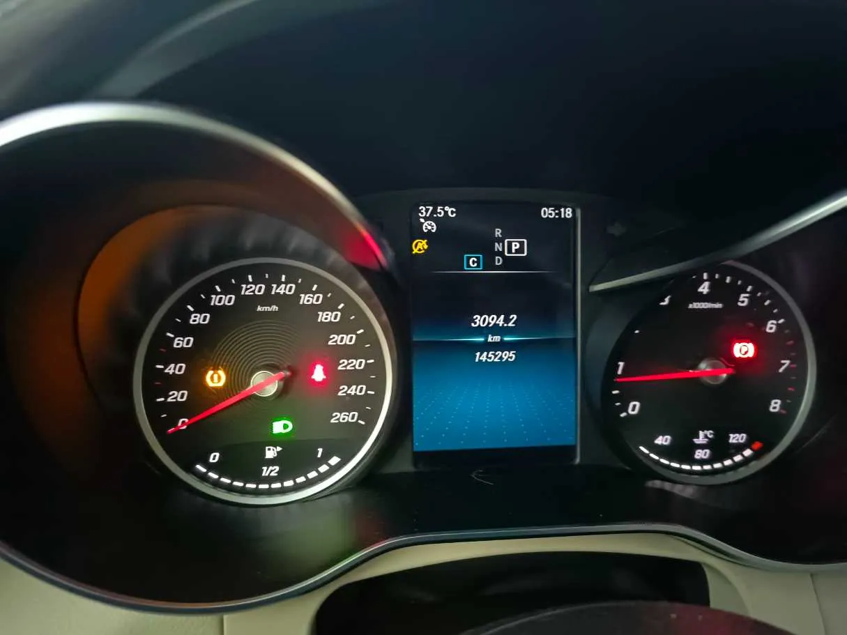 Car image 28