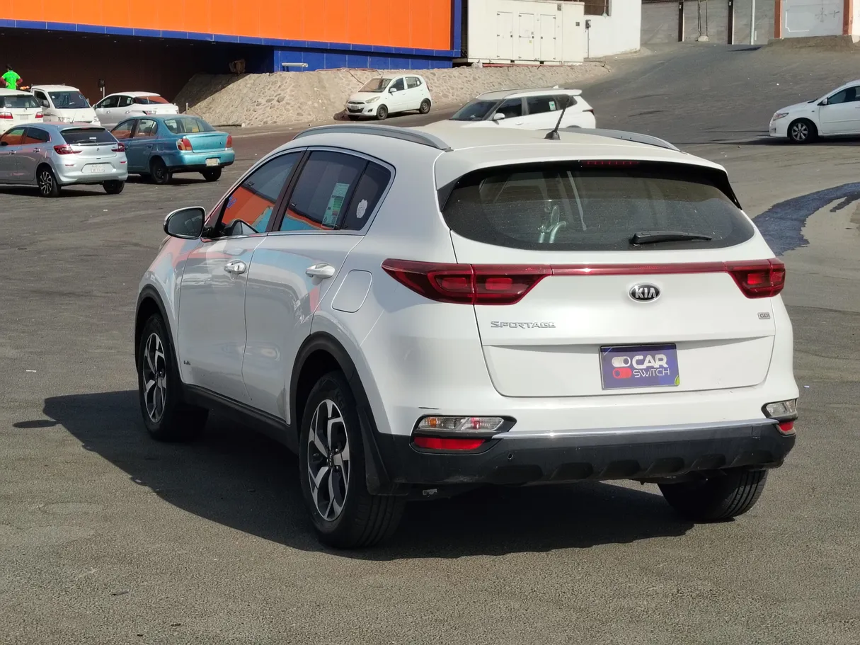 Car image 7