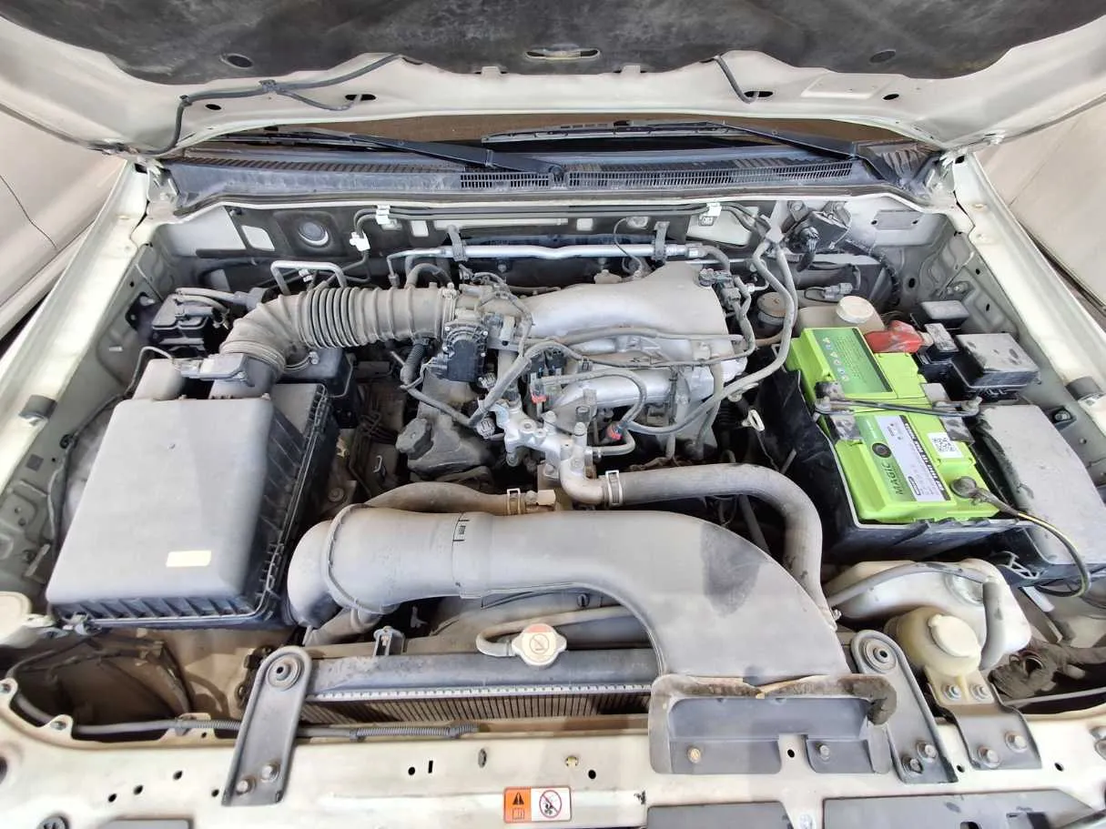 Car image 19