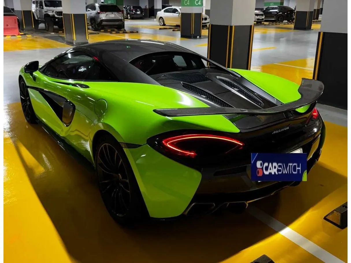 Car image 15