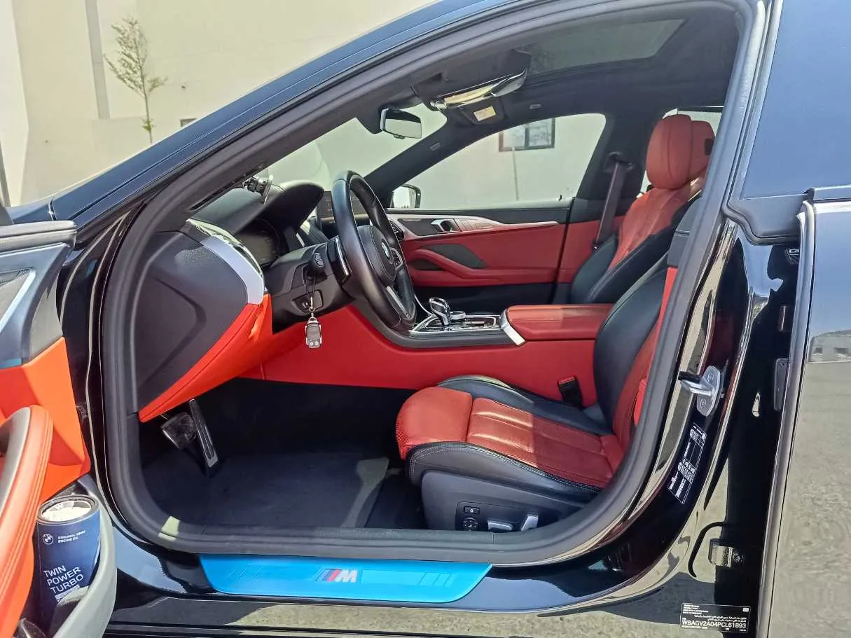 Car image 17