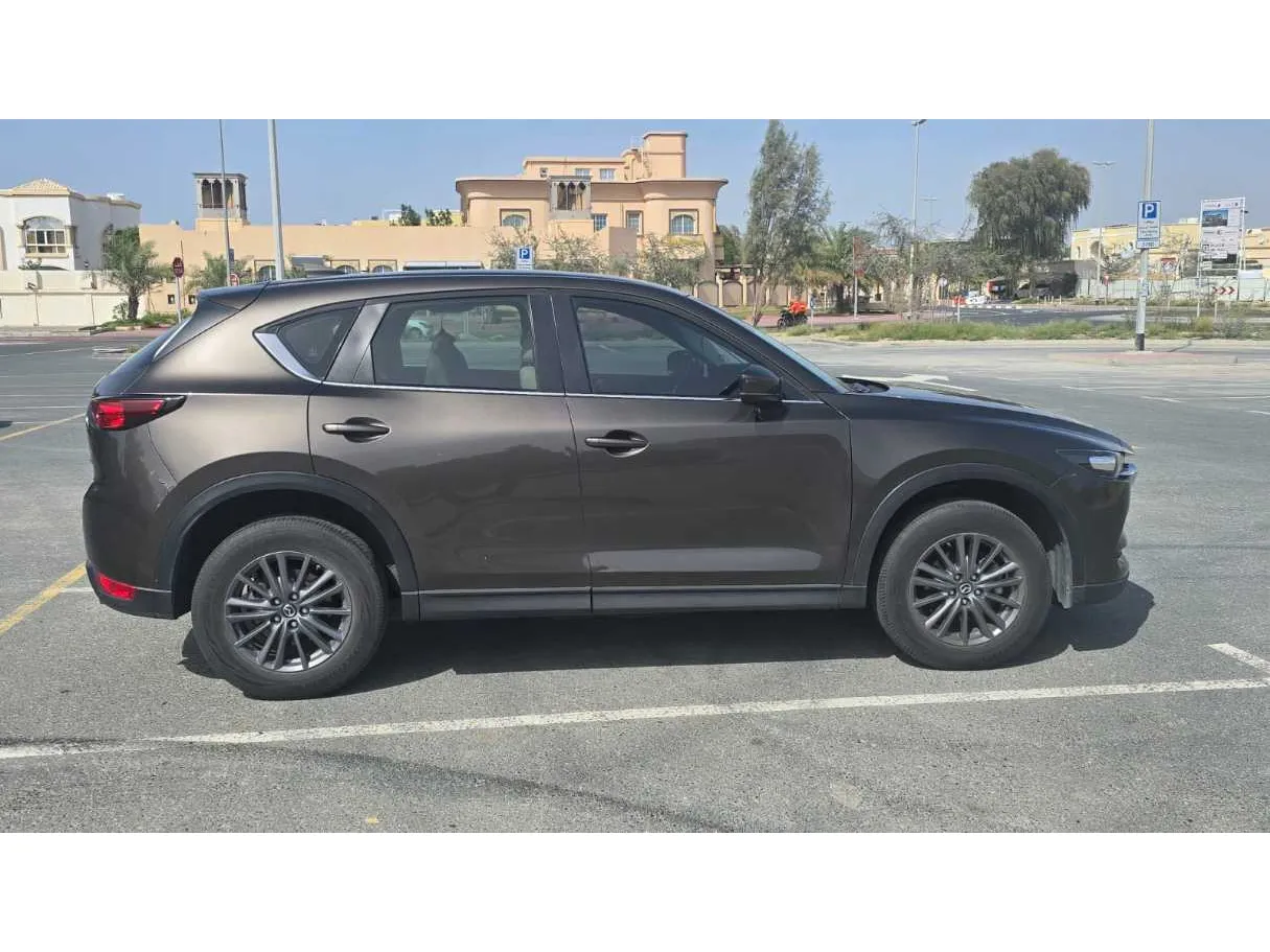 Car image 8