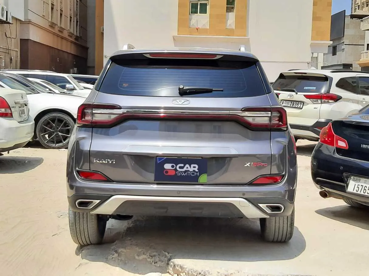 Car image 6