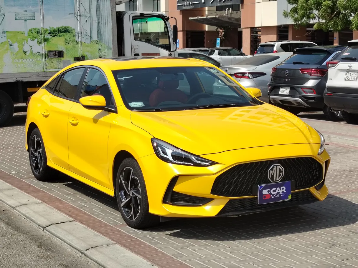 Car image 3