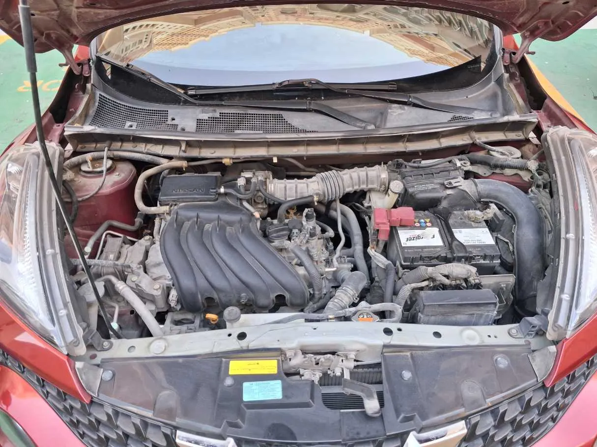 Car image 19