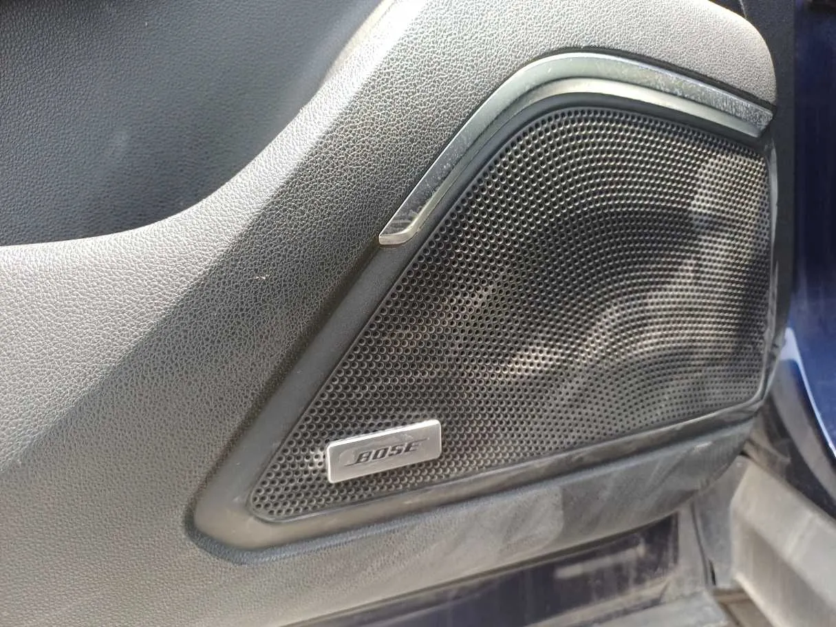 Car image 23