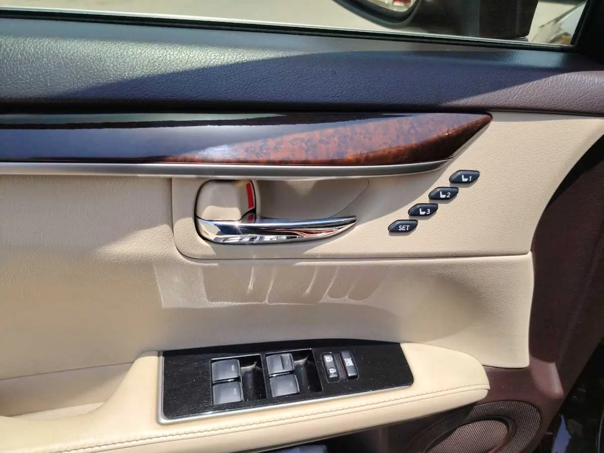 Car image 39