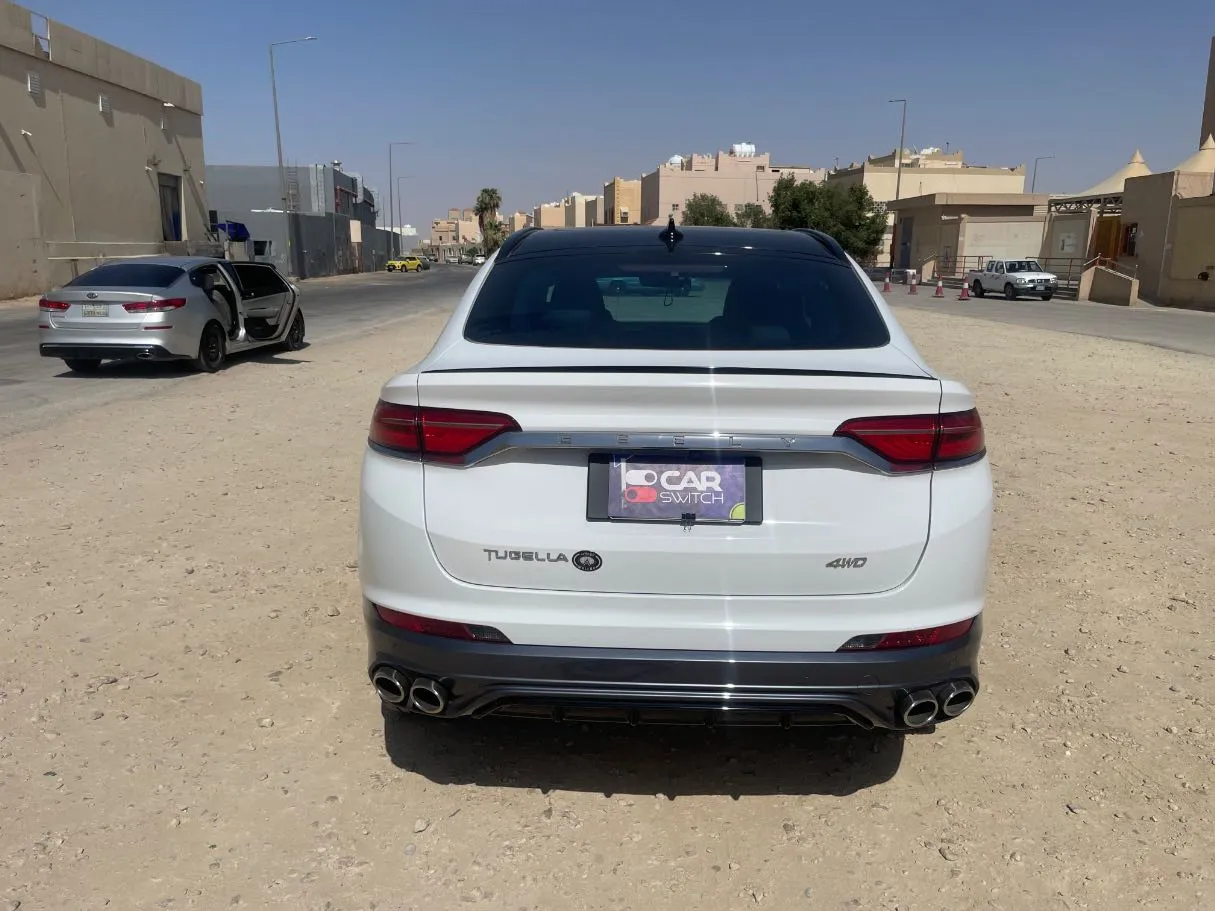 Car image 6