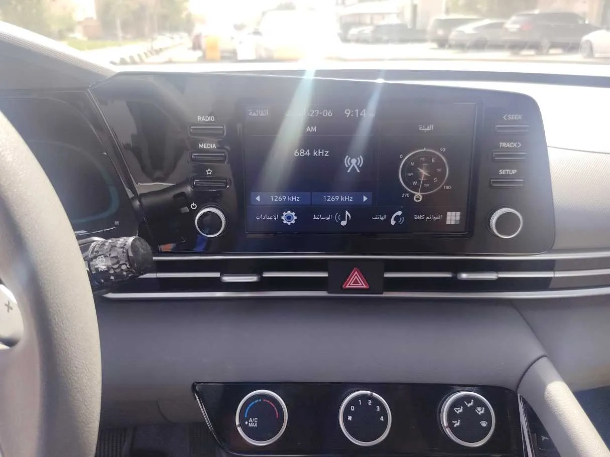 Car image 18