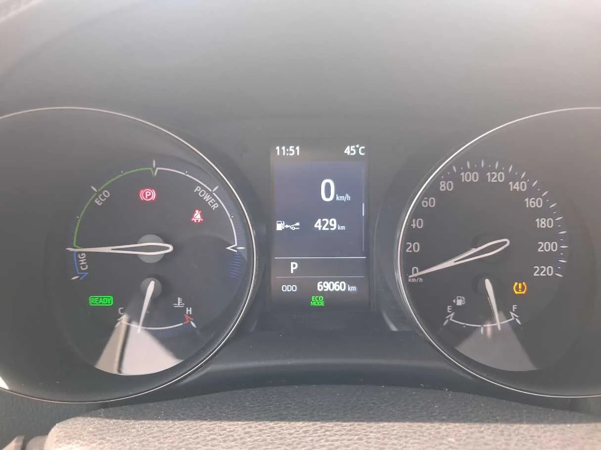 Car image 18