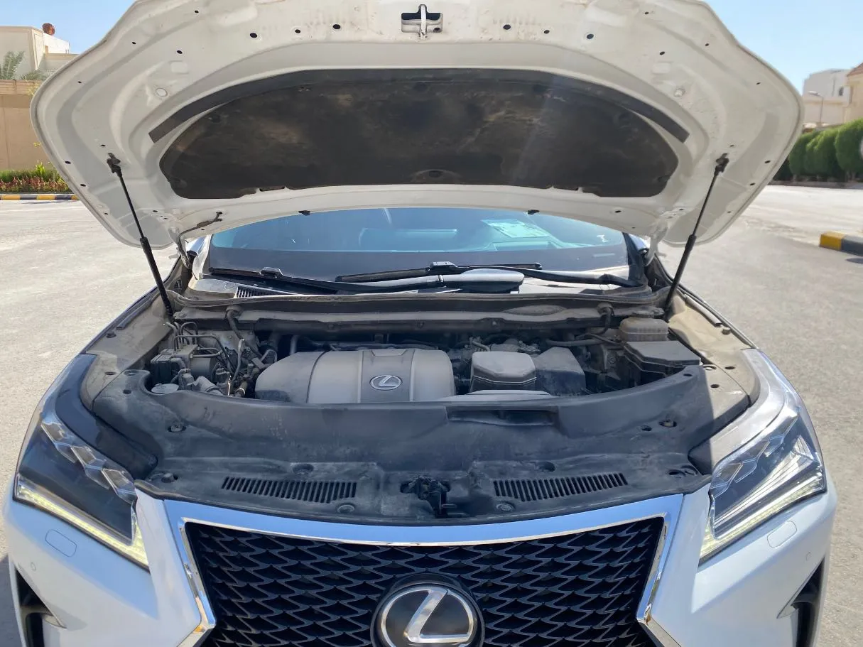 Car image 33