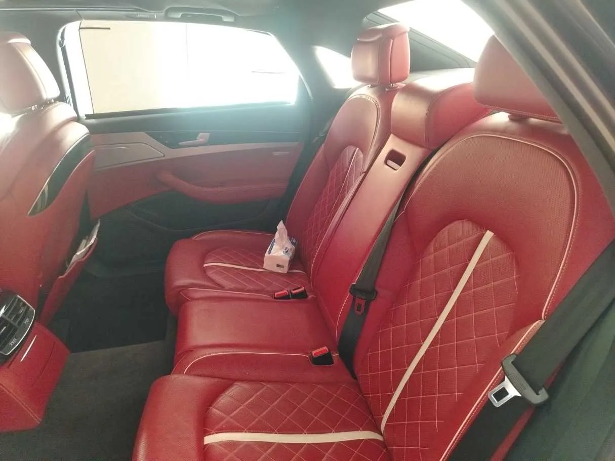 Car image 20