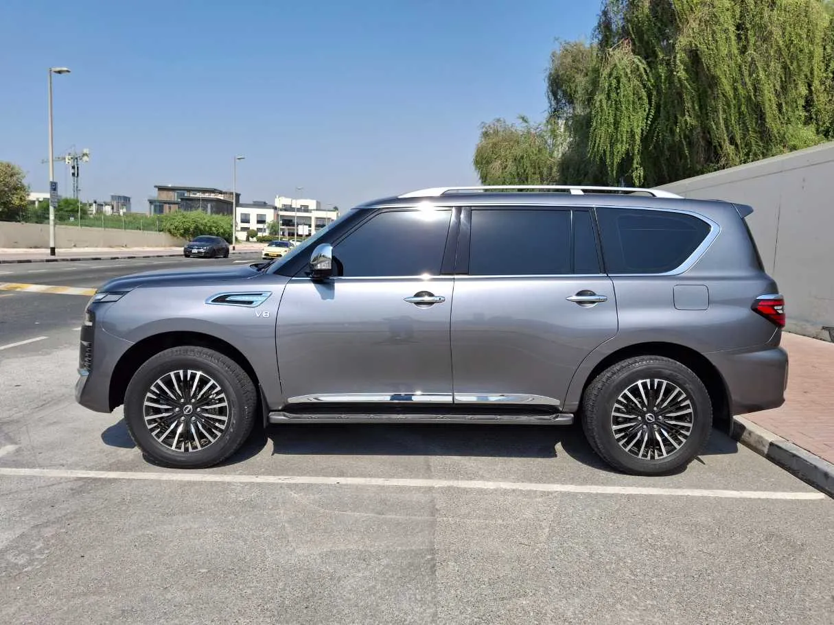 Car image 8