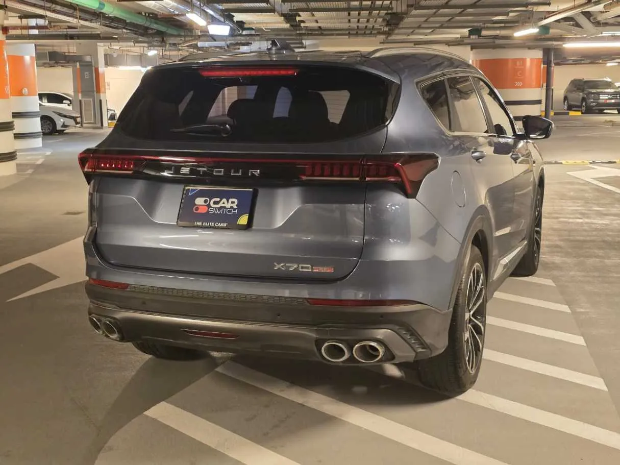 Car image 5