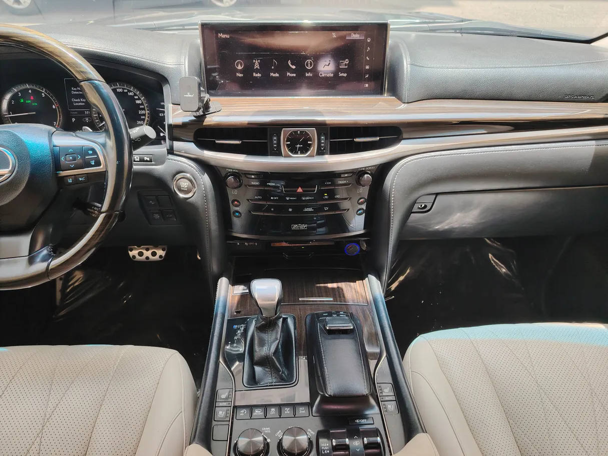 Car image 22