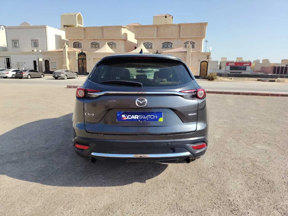 Car image 6