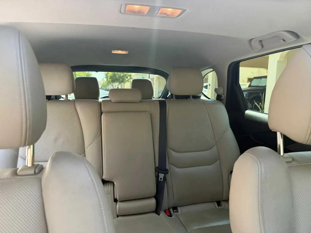 Car image 21