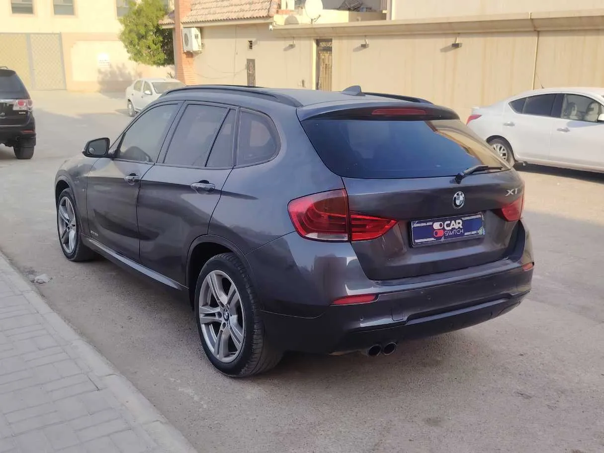 Car image 7