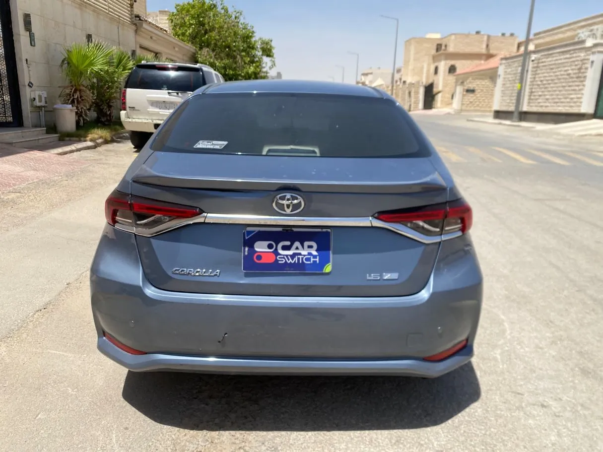 Car image 6