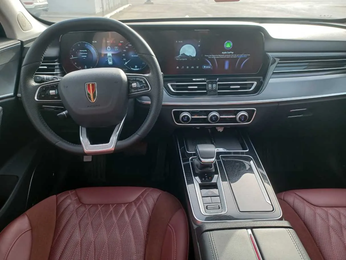Car image 17