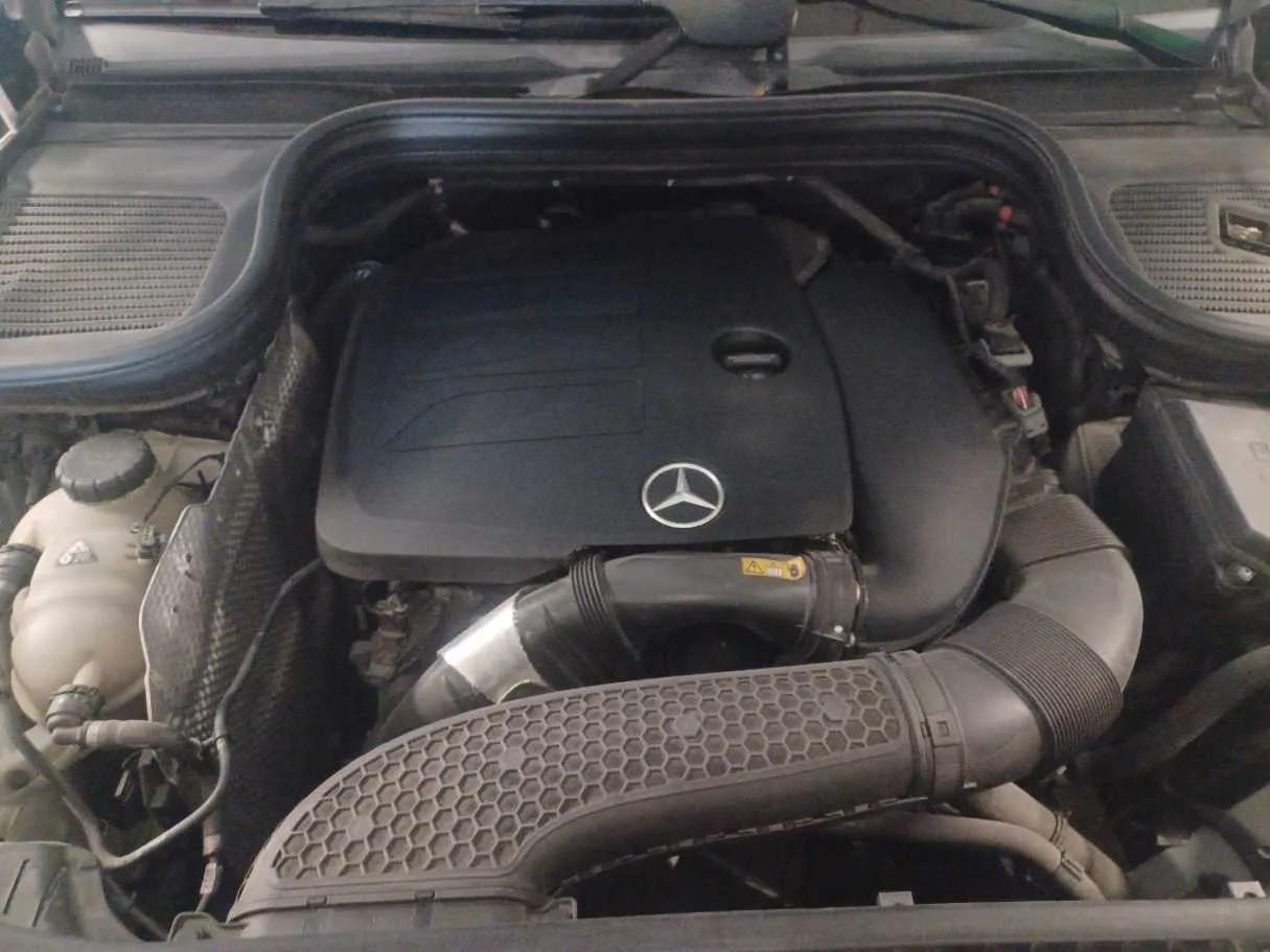 Car image 23