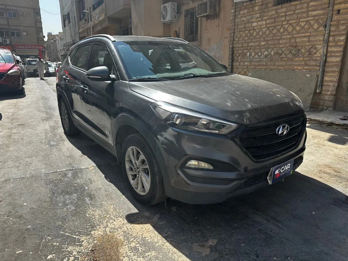 Car image 3