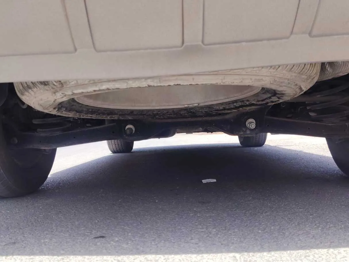 Car image 33