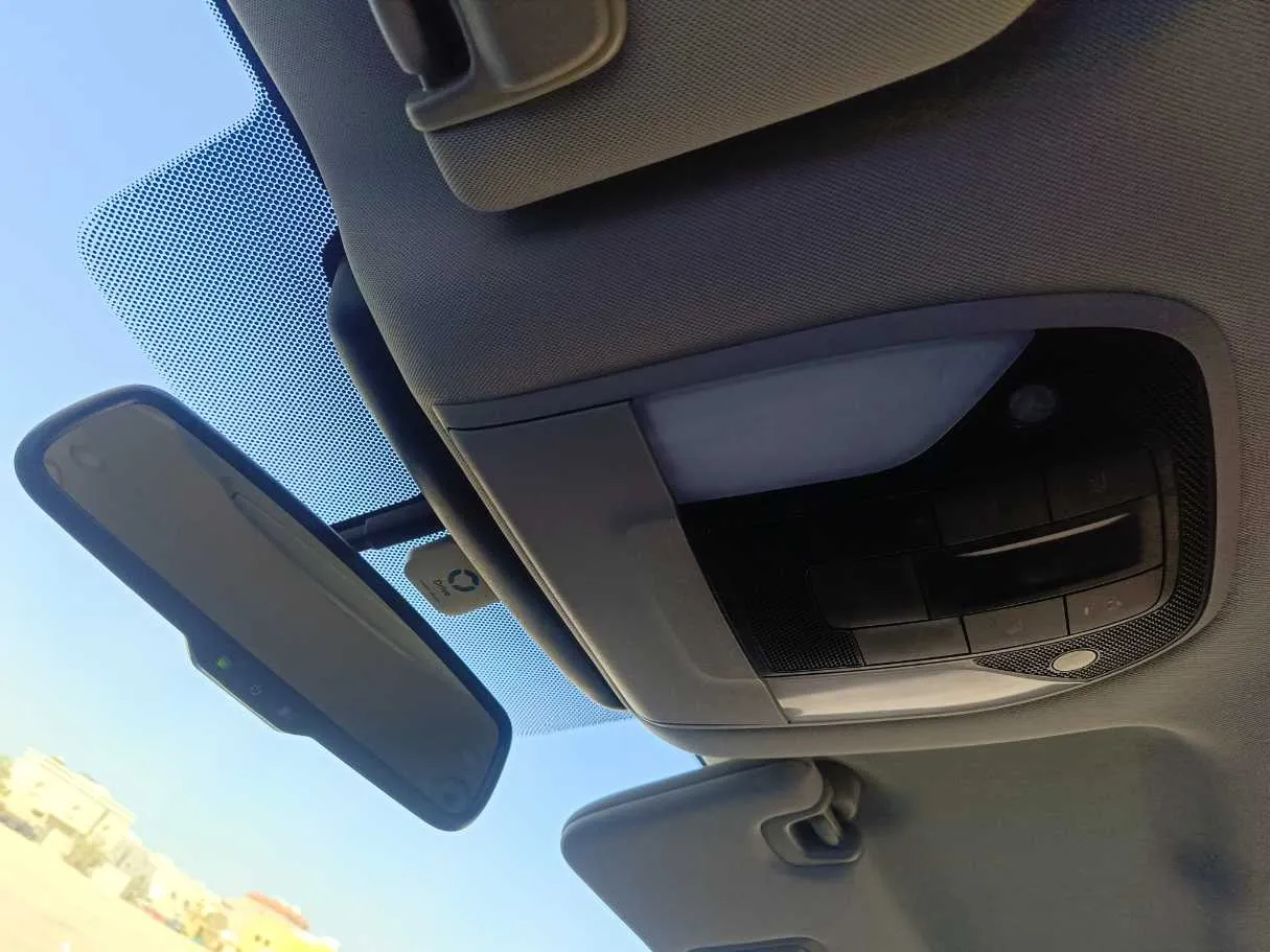 Car image 29