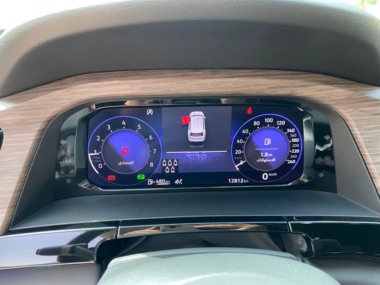 Car image 18