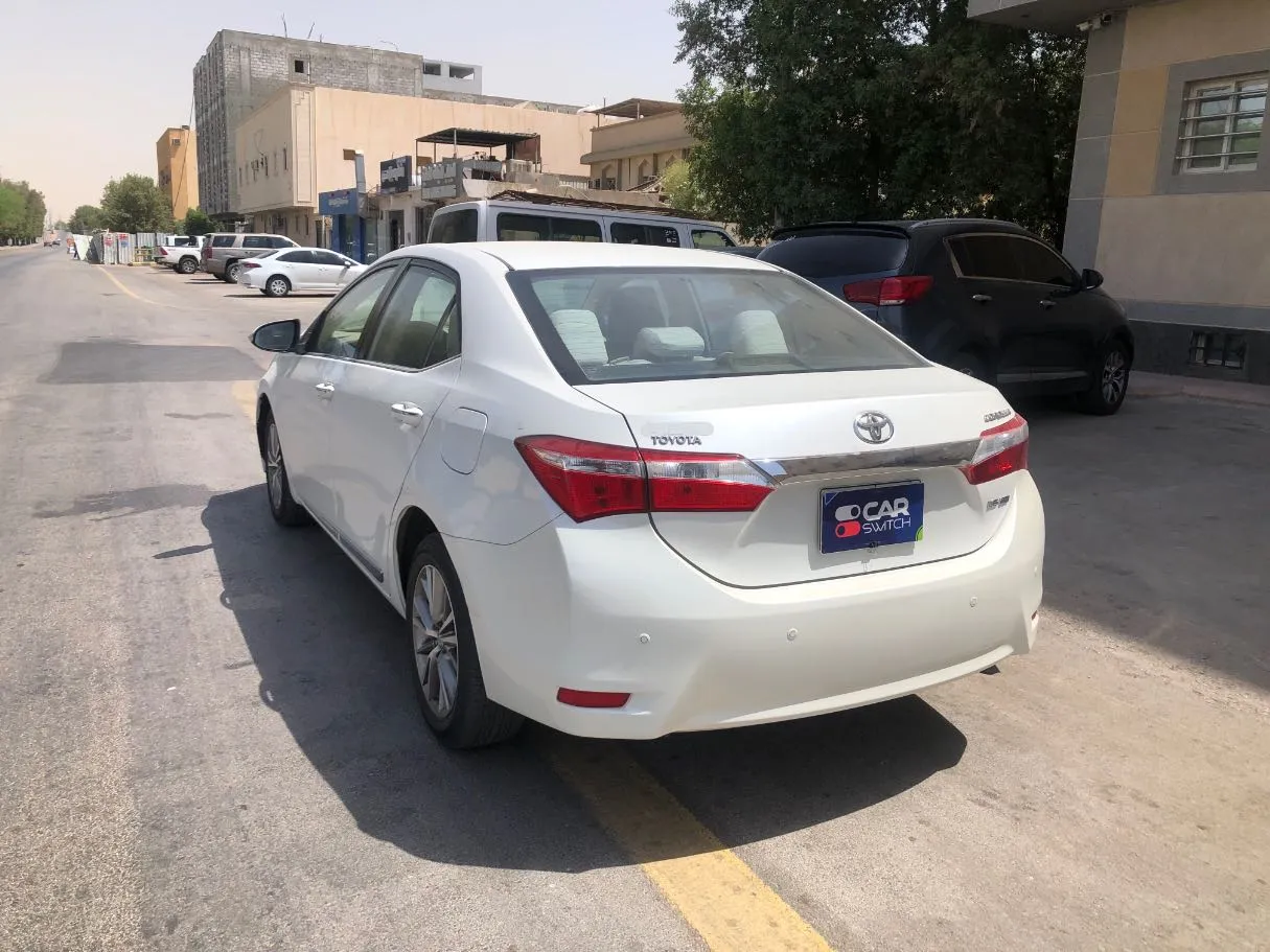 Car image 7