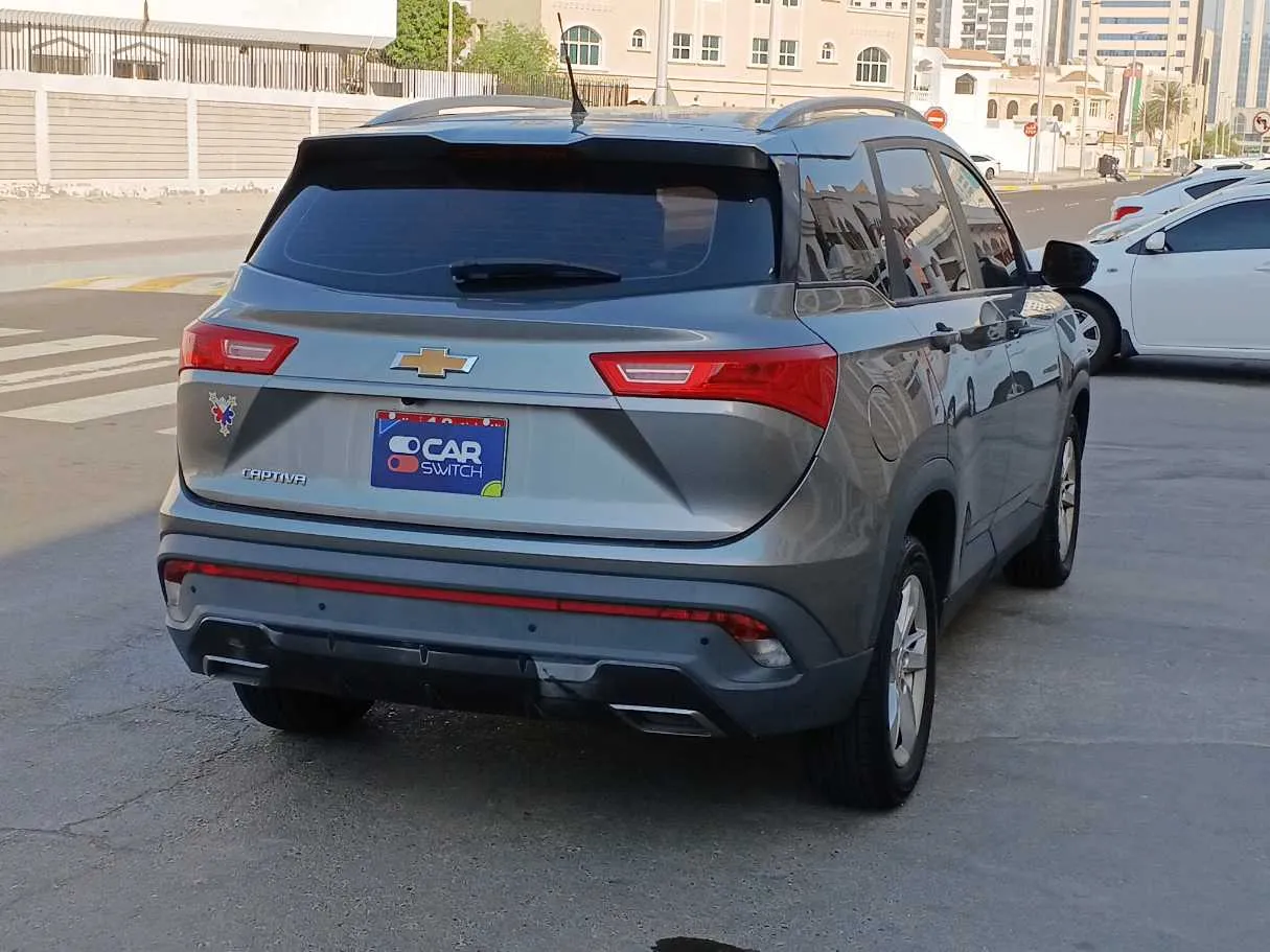 Car image 5
