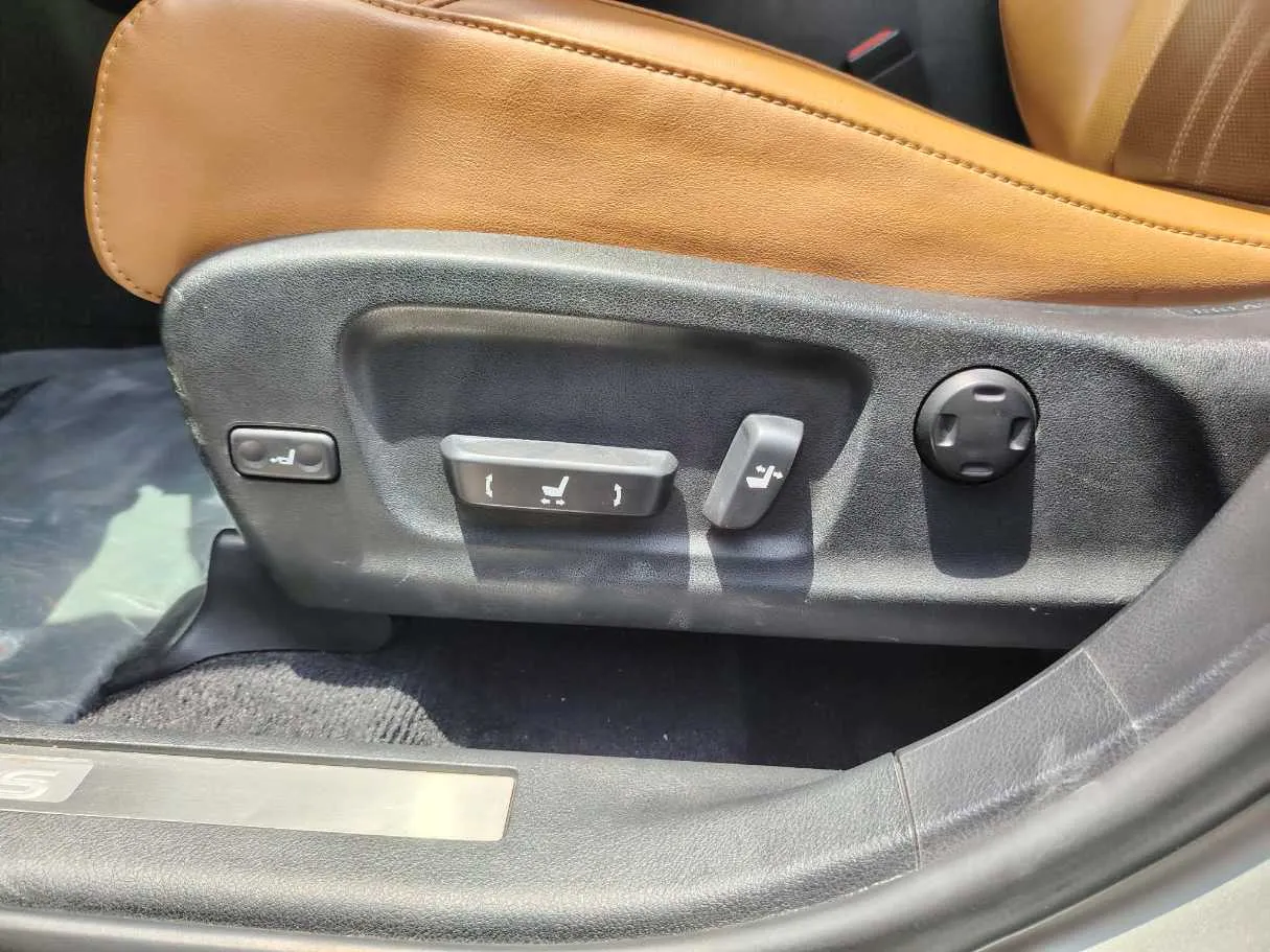 Car image 41